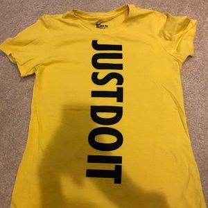 Women’s Nike shirt
